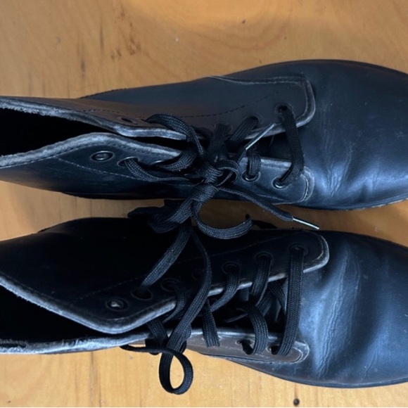 Shoredicth dr Martens boots unisex - Picture 4 of 4